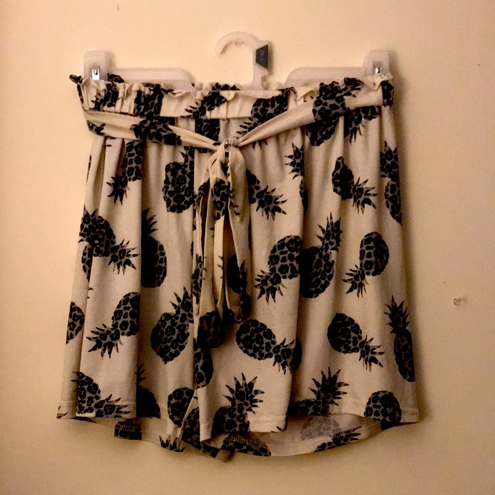 Pineapple leopard print shorts